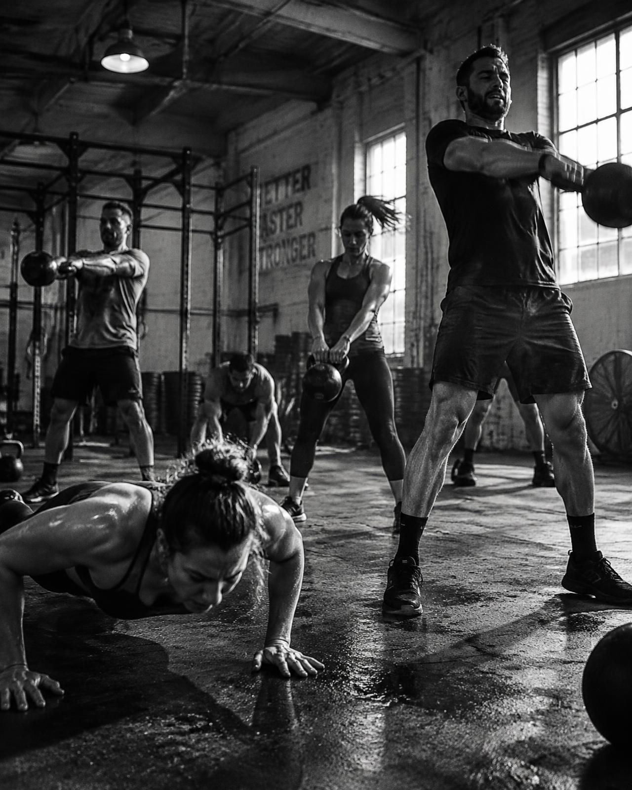 Bootcamp class with kettlebells